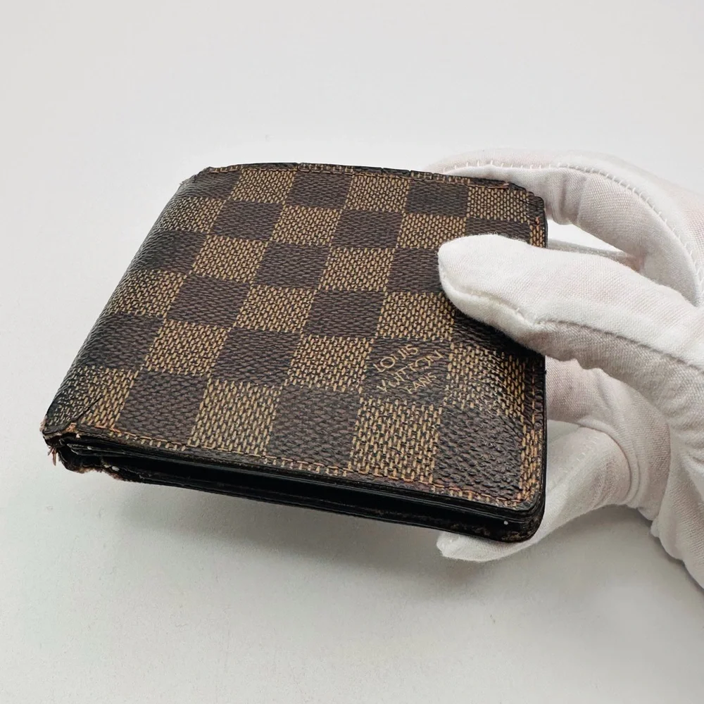 Louis Vuitton Damier Bi Fold Waet